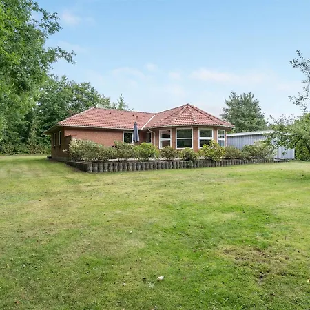 Feriehus Wyatt - 30km From The Sea By Interhome